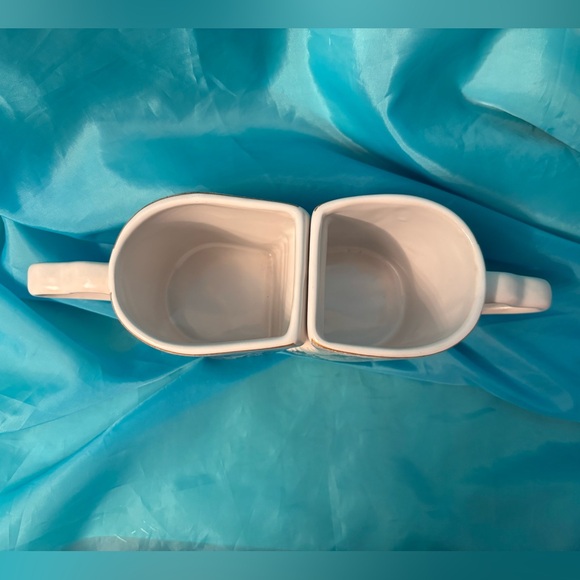 Paris Themed Heart Handle Mugs, set of 2 from France - Picture 11 of 13